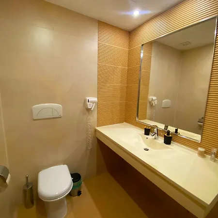 Yamaluxe - Modern & Spacious With Beautifull View בוקרשט