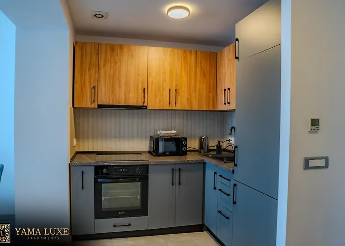 Yamaluxe - Modern & Spacious With Beautifull View Apartman *