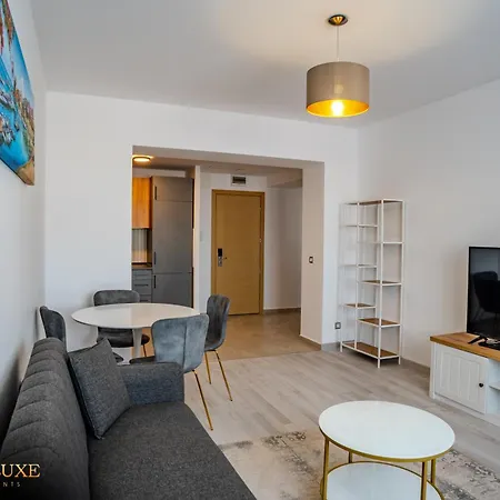 Yamaluxe - Modern & Spacious With Beautifull View *